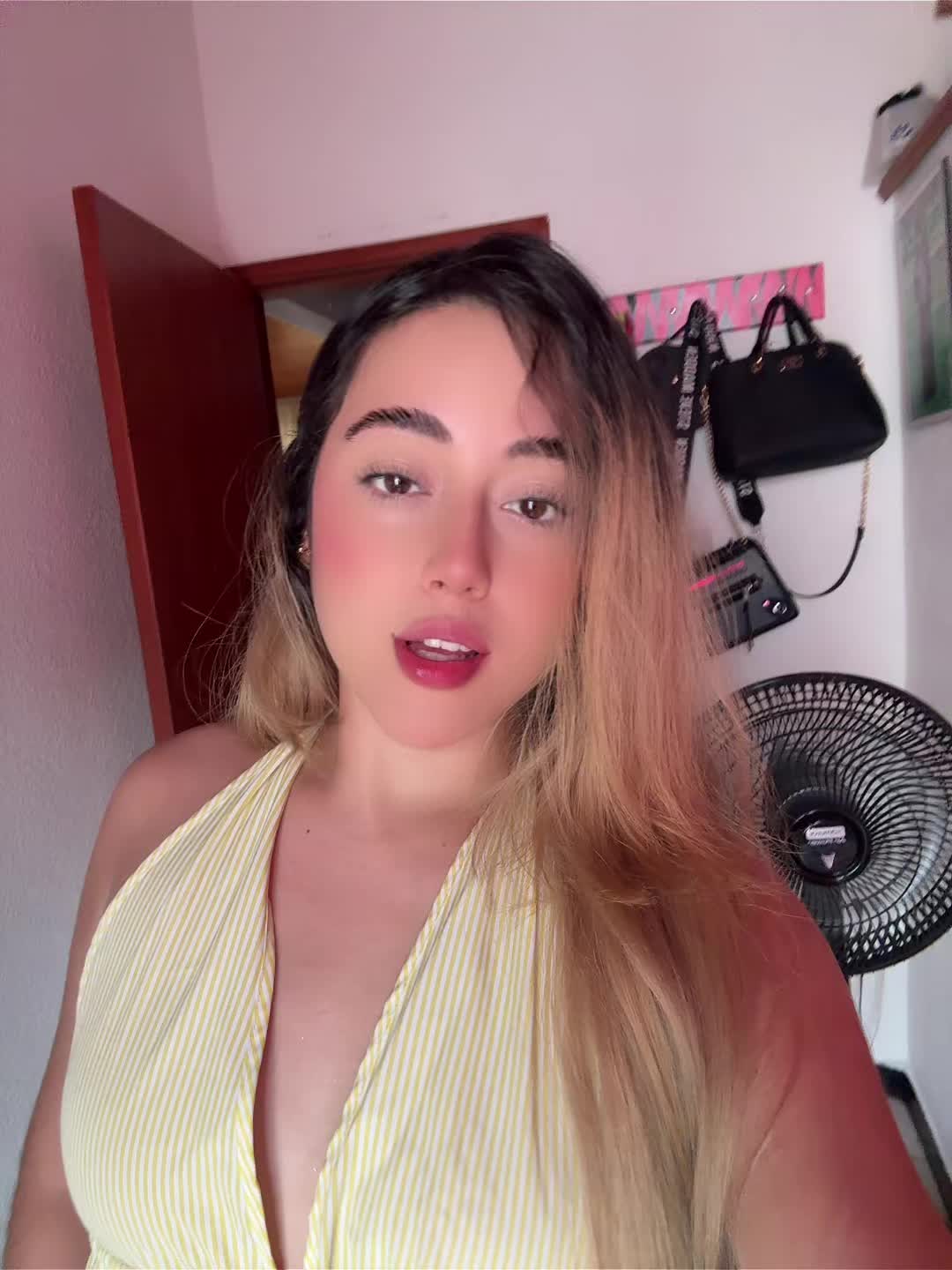 @𝓔🧸
