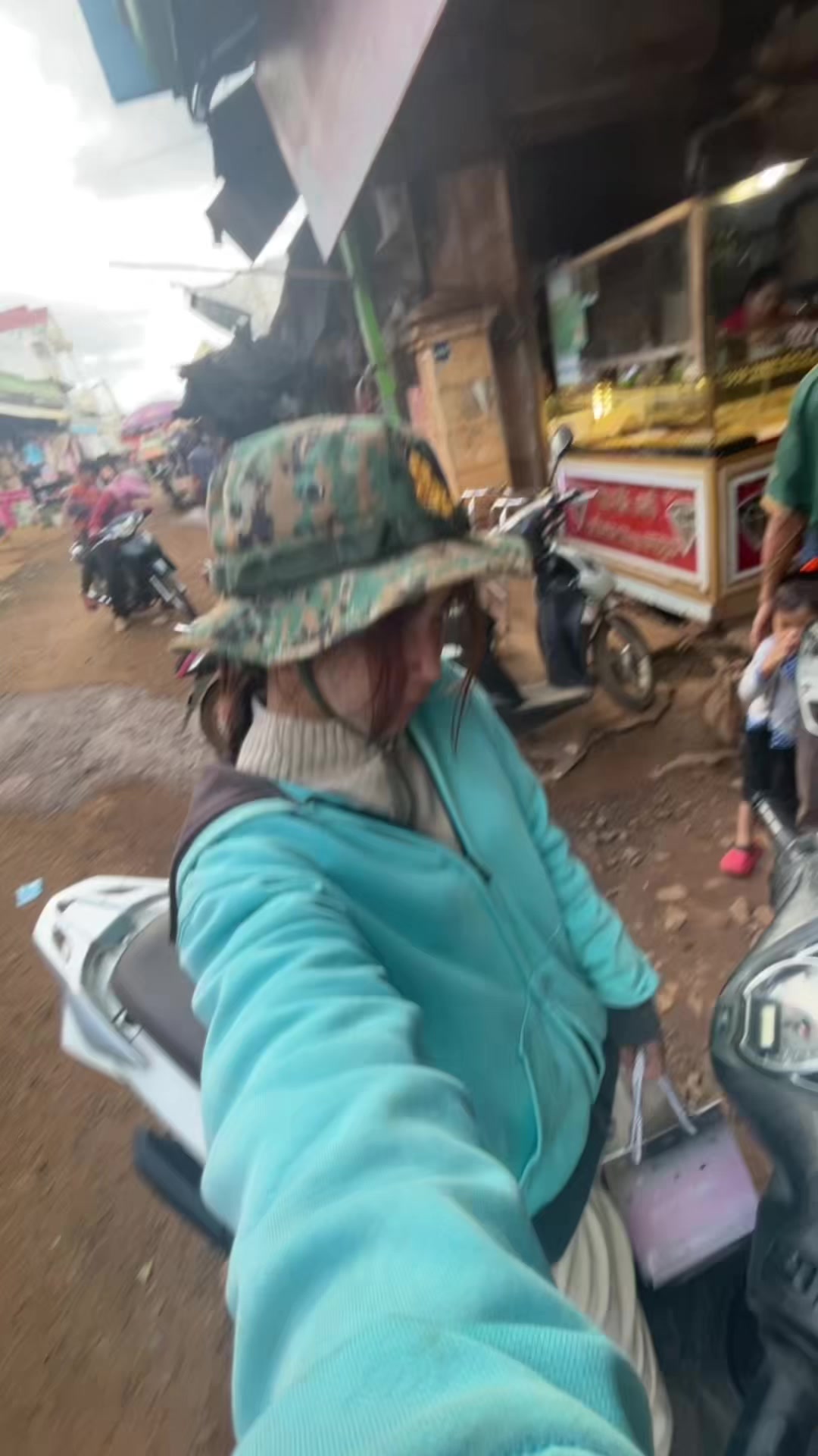 @Zaii Tra~ត្រា