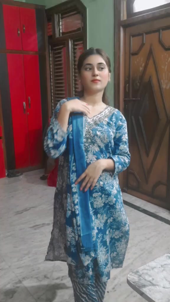 @❤Chandani sarraf❤