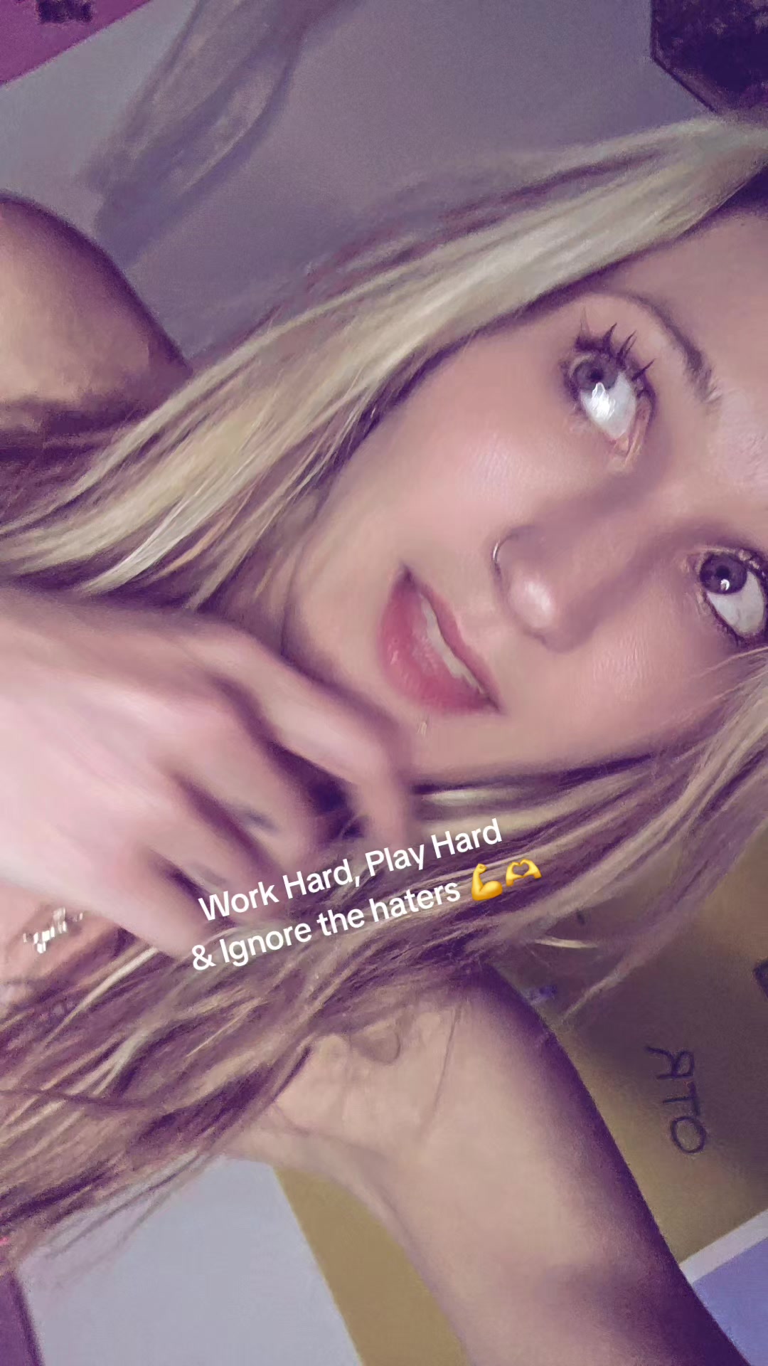 @&hearts;‿&hearts;𝒲𝒽𝒾𝓉𝓃𝑒𝓎🐐🇨🇦🦎💎🦘
