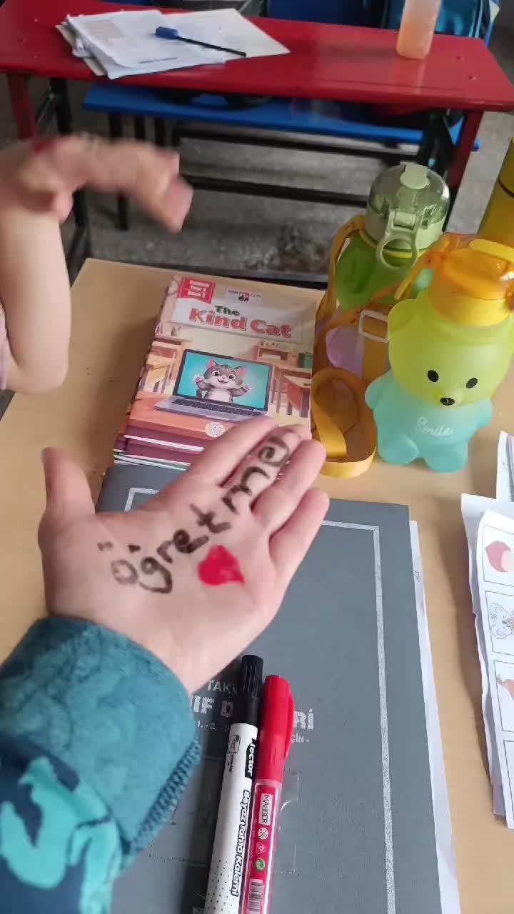 @&Ouml;ğretmenHanım🧑&zwj;🏫