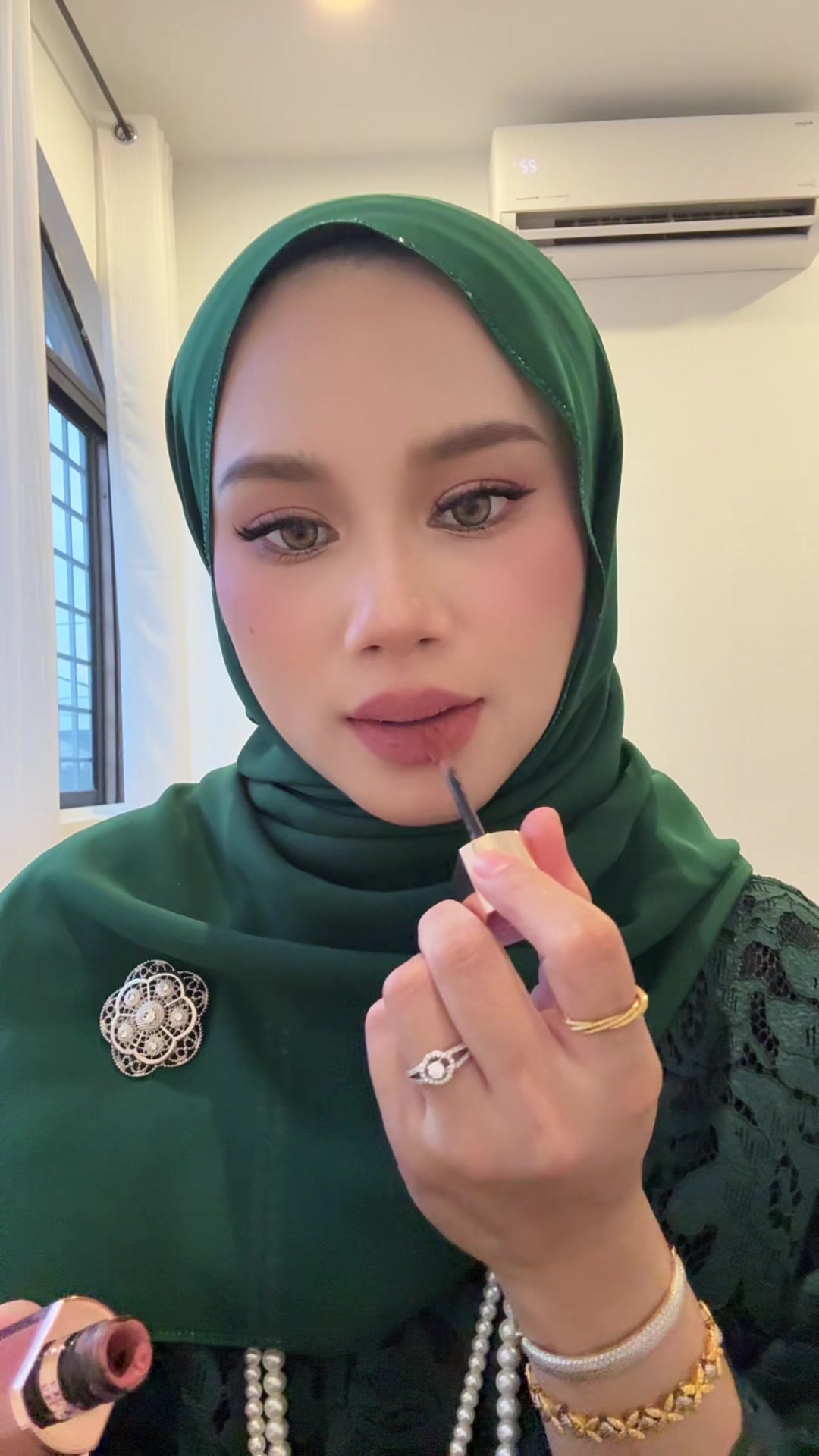 @Aishahfarina 🍉