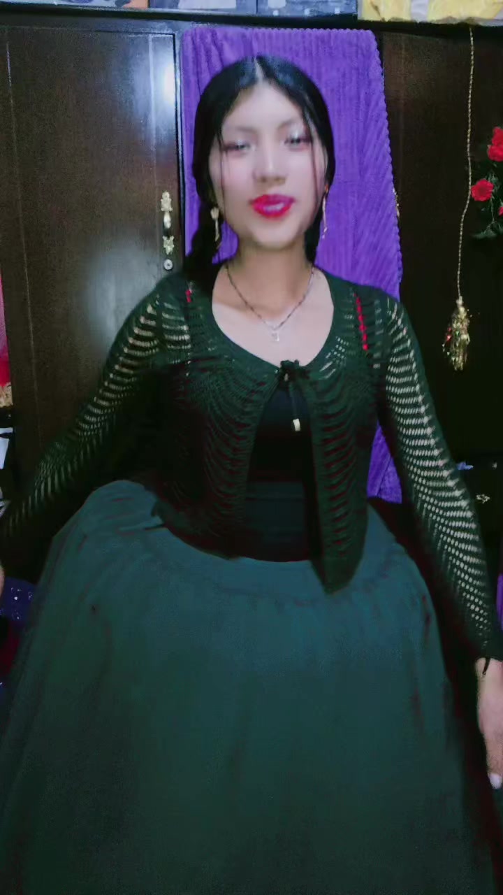 @♥️🦋tú cholita Elvira 🦋♥️