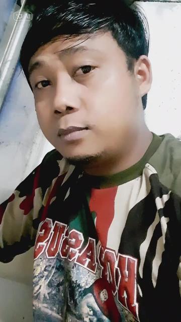 @🤗 JON.Hendrik,73🤗