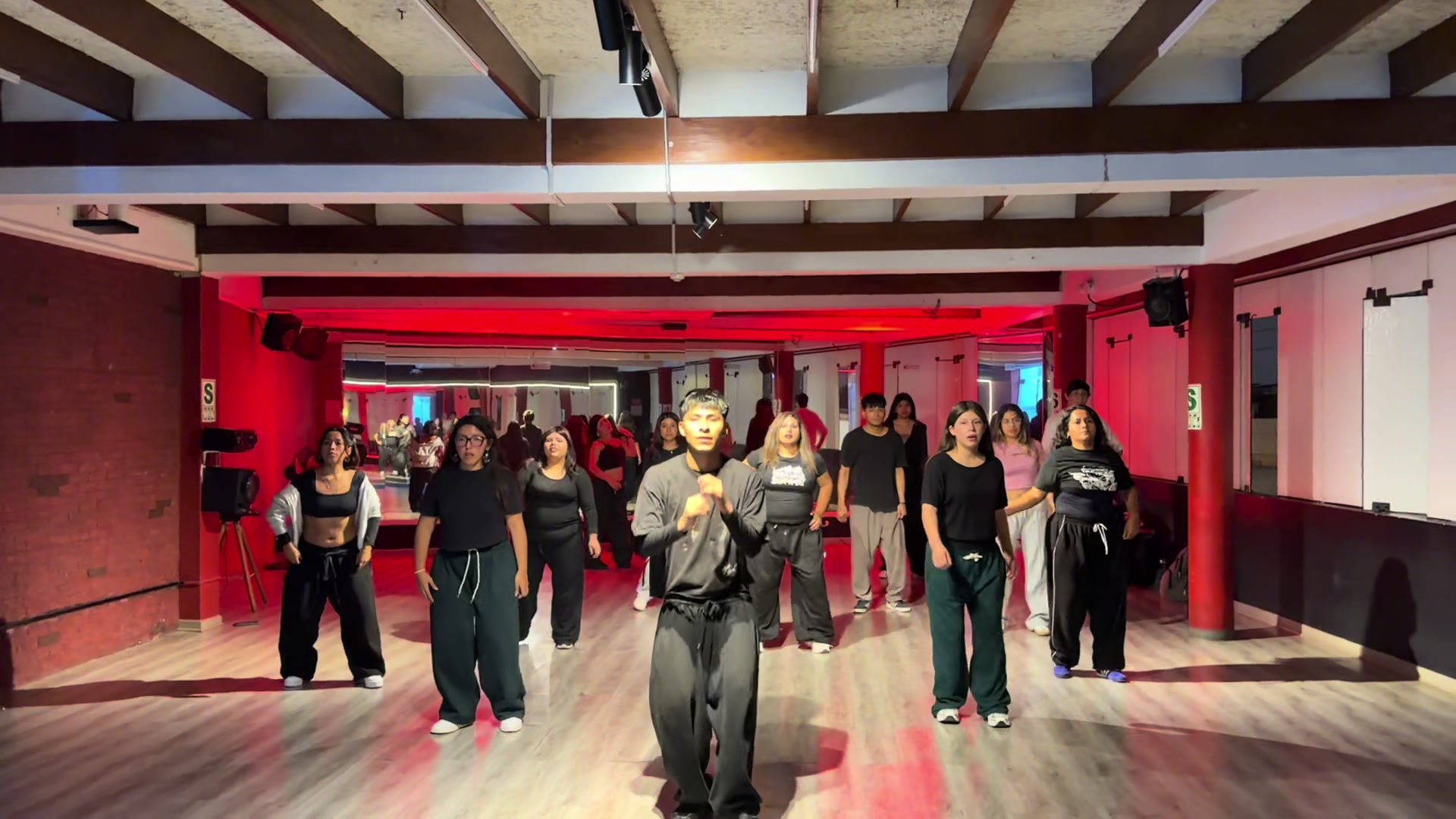 @X FORCE - ESCUELA DE BAILE