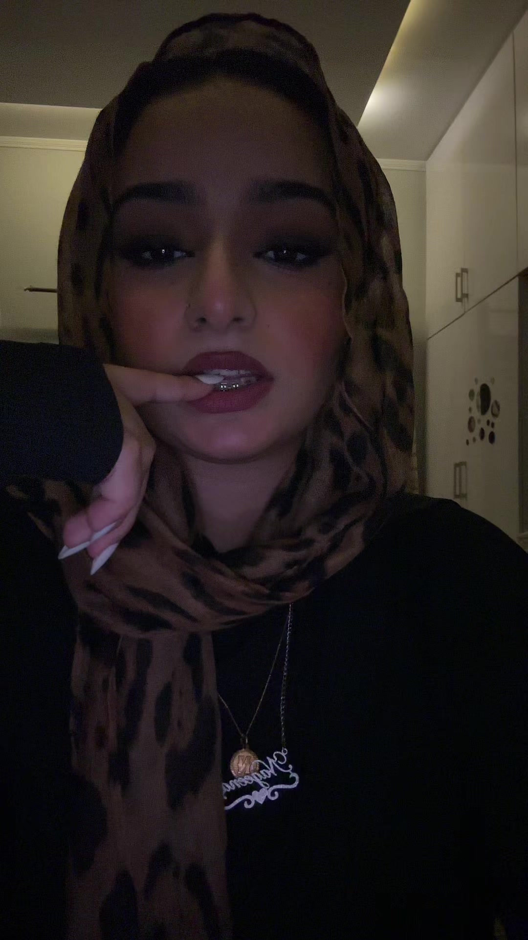 @ن