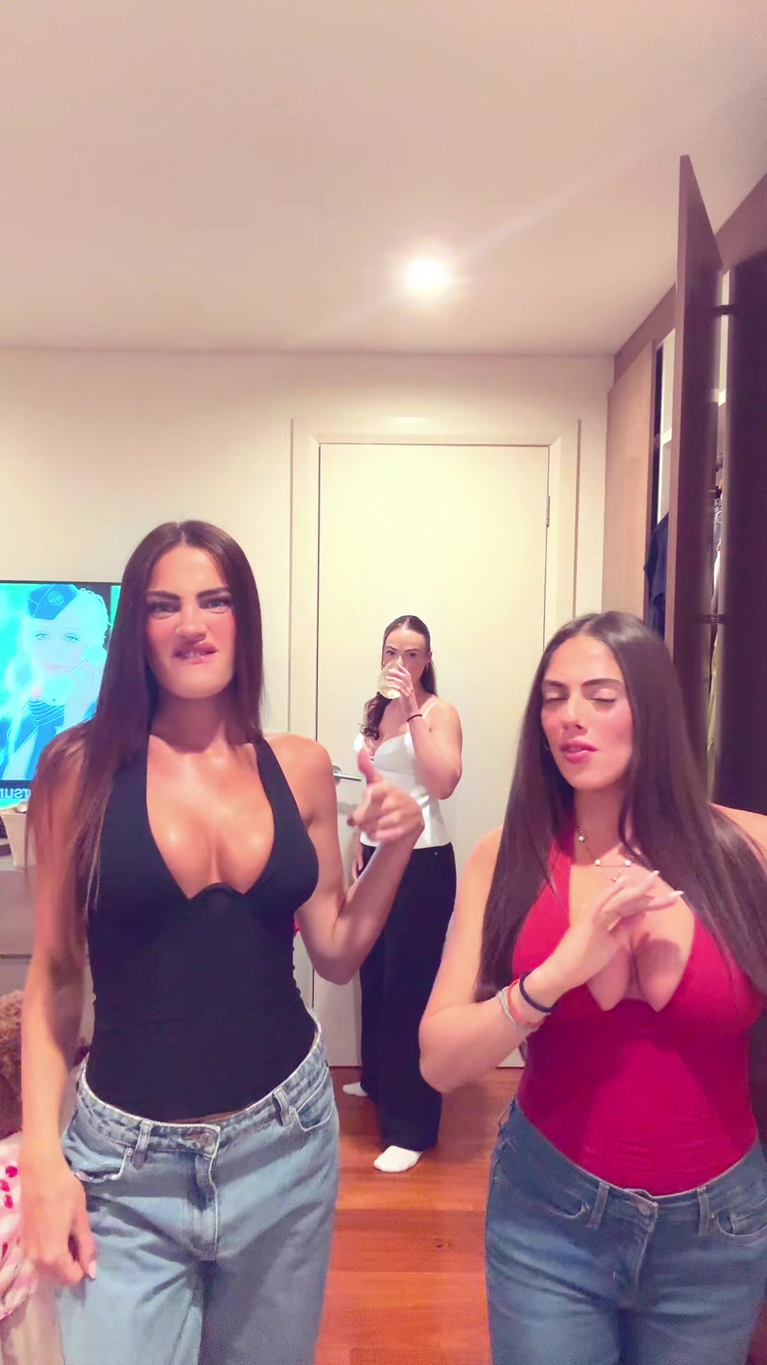 @Kiki
