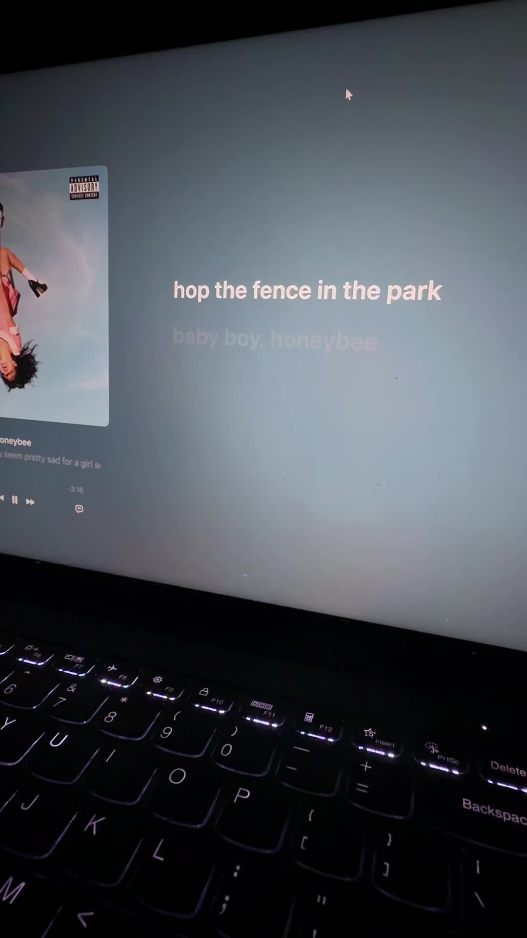 @Daily Lyrics 🎵🎶