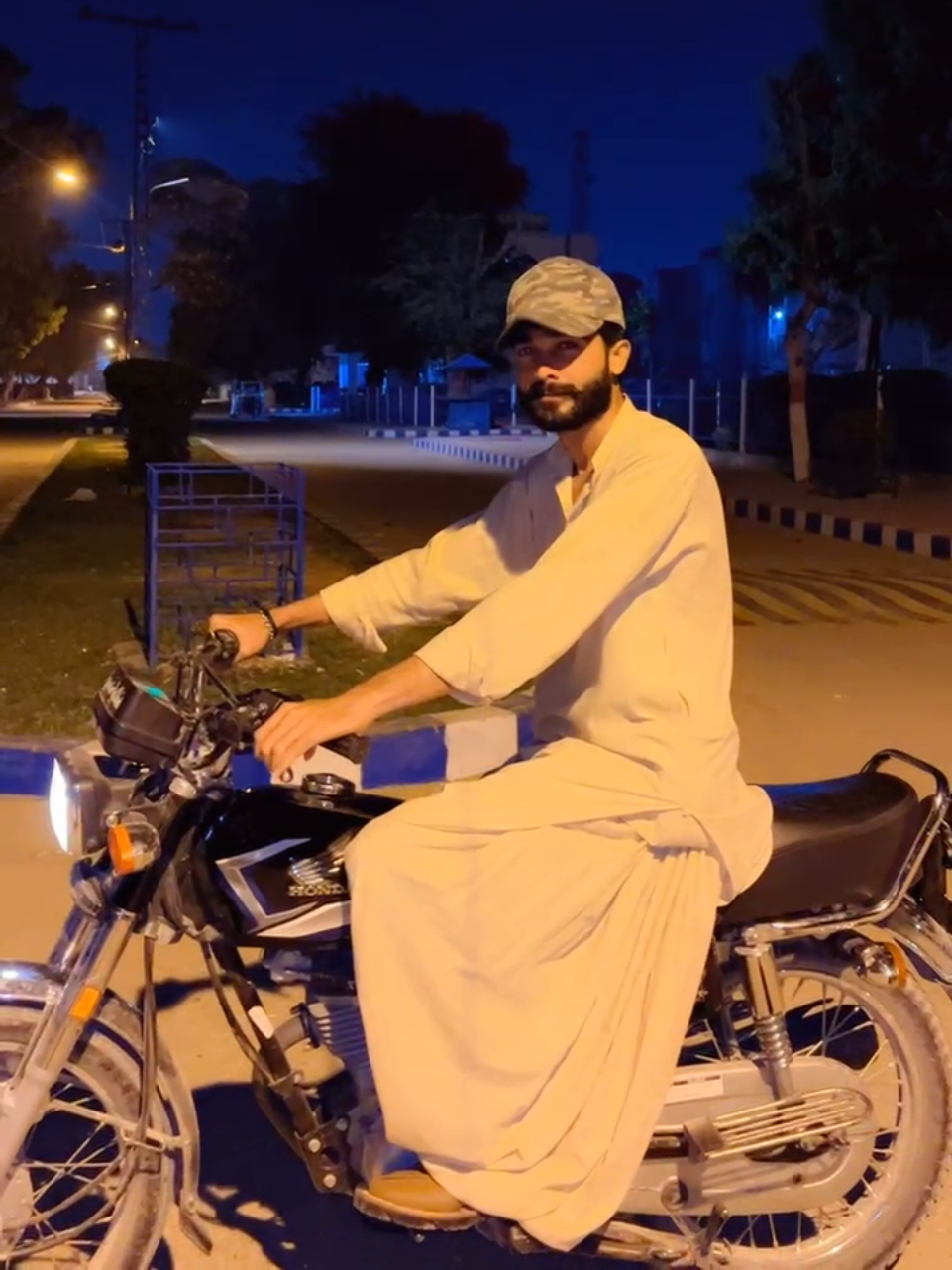 @SoNu BhAi