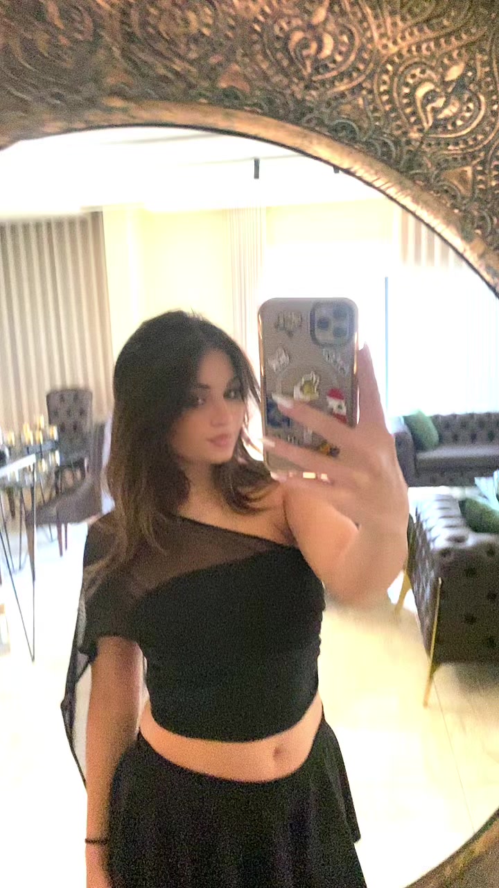 @_Sacha_