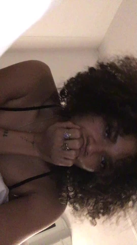 @shadé