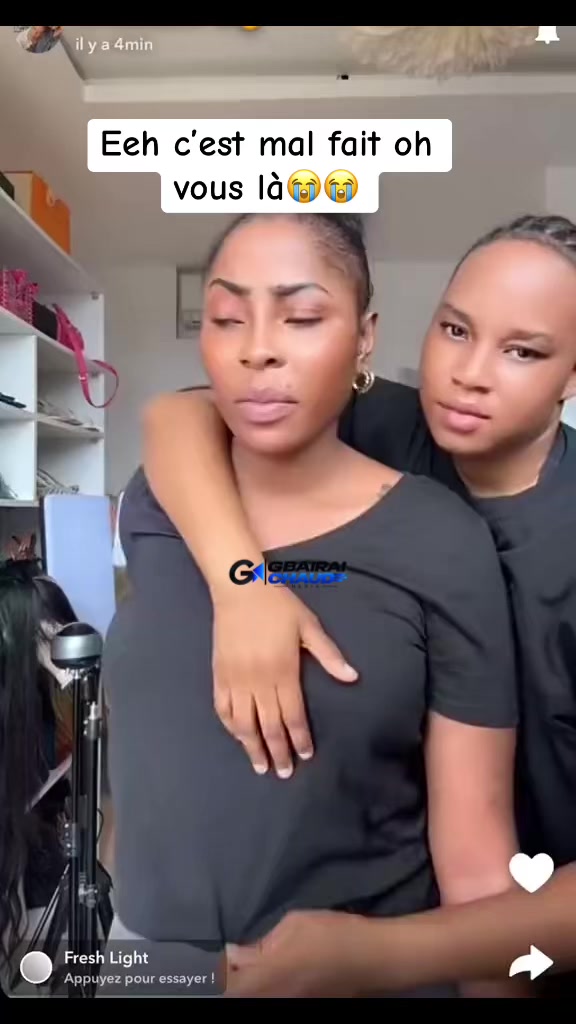 @Gbairai chaud média 👩🏿🦲📺