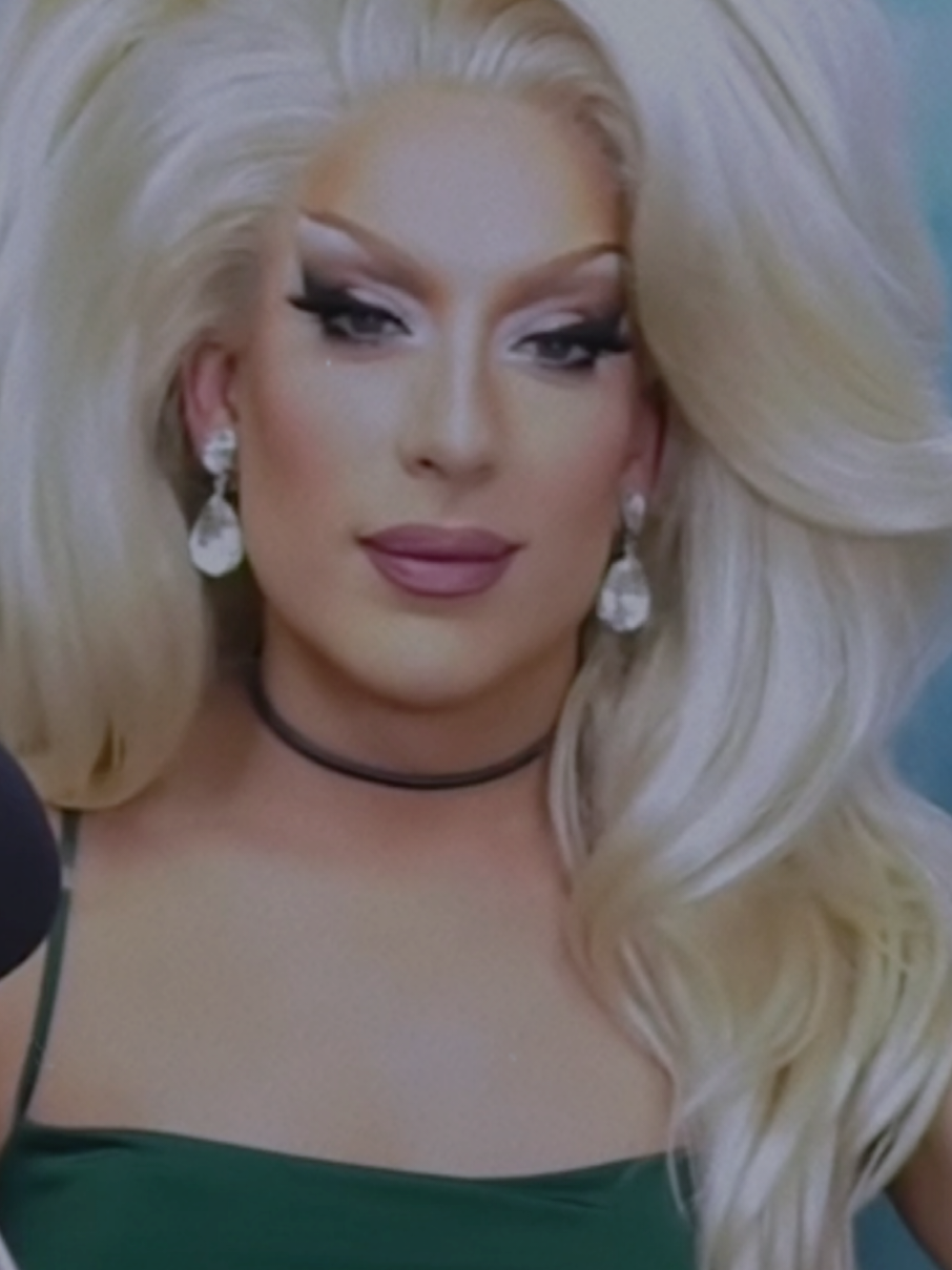 @the queeniest queen
