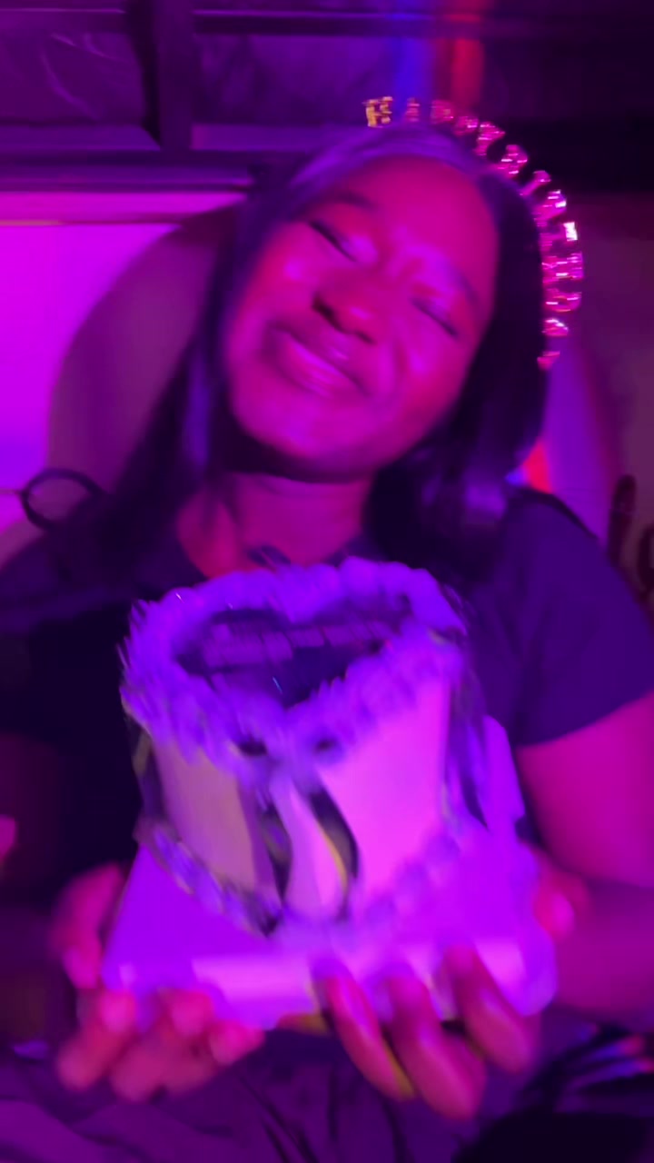 @𝓵𝓲𝓿💗