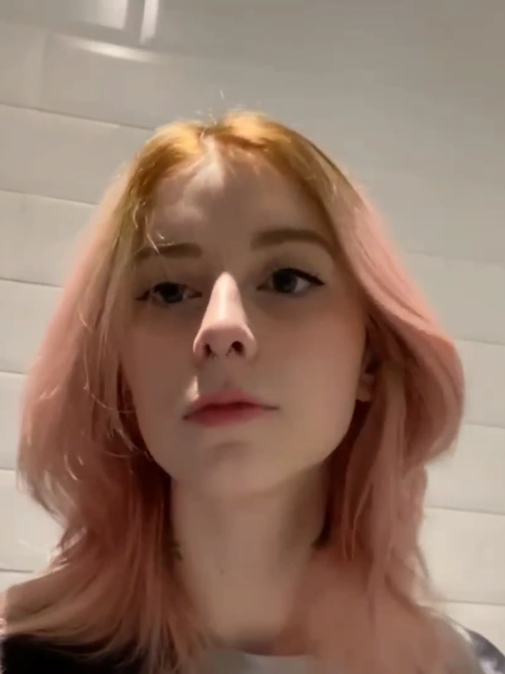 @&sub;&sub;  ◞ ） 𝙻ouie!