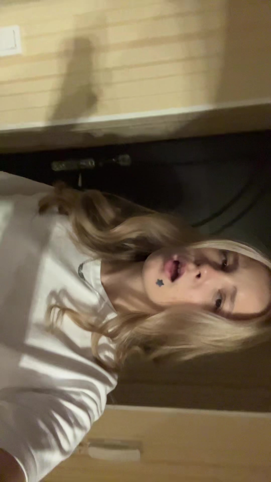 @𝐠𝐨𝐬𝐬𝐢𝐩 𝐠𝐢𝐫𝐥