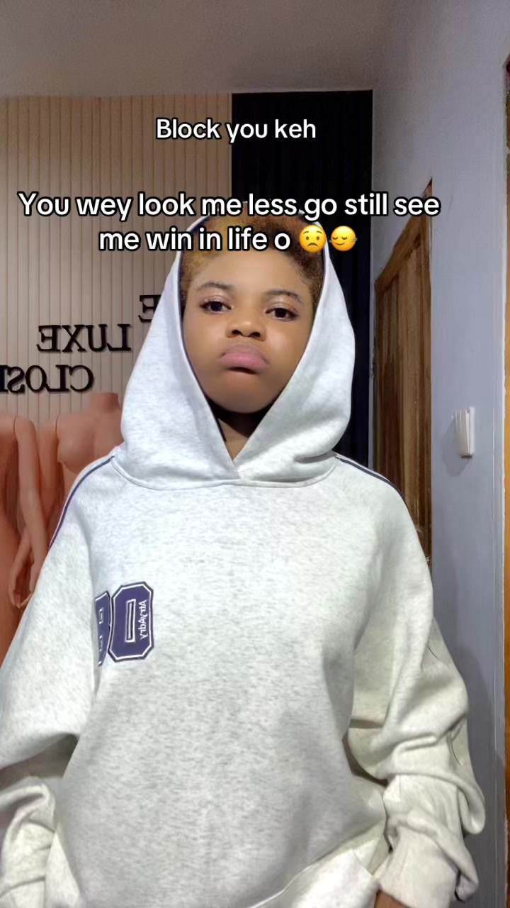 @ADESEWA🫢💕