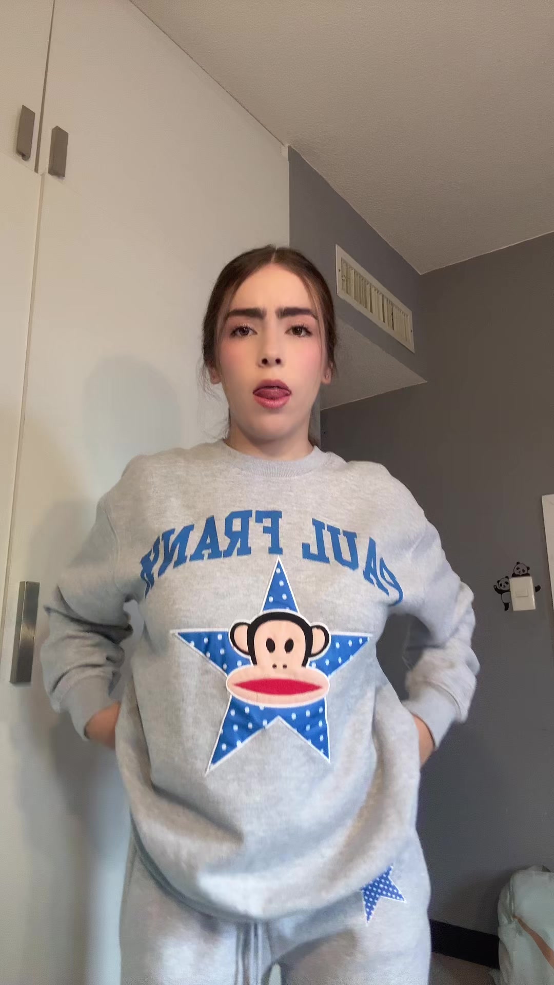 @_andreaalizee_