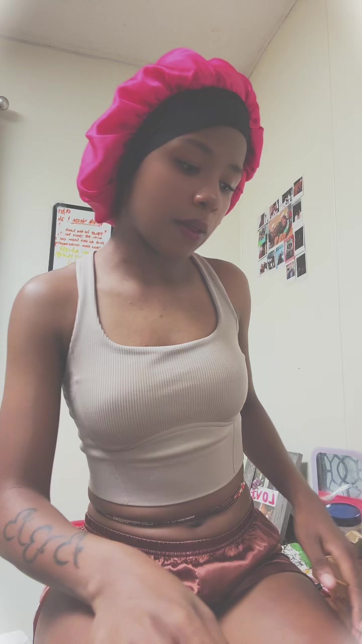 @Mercy_Njeri