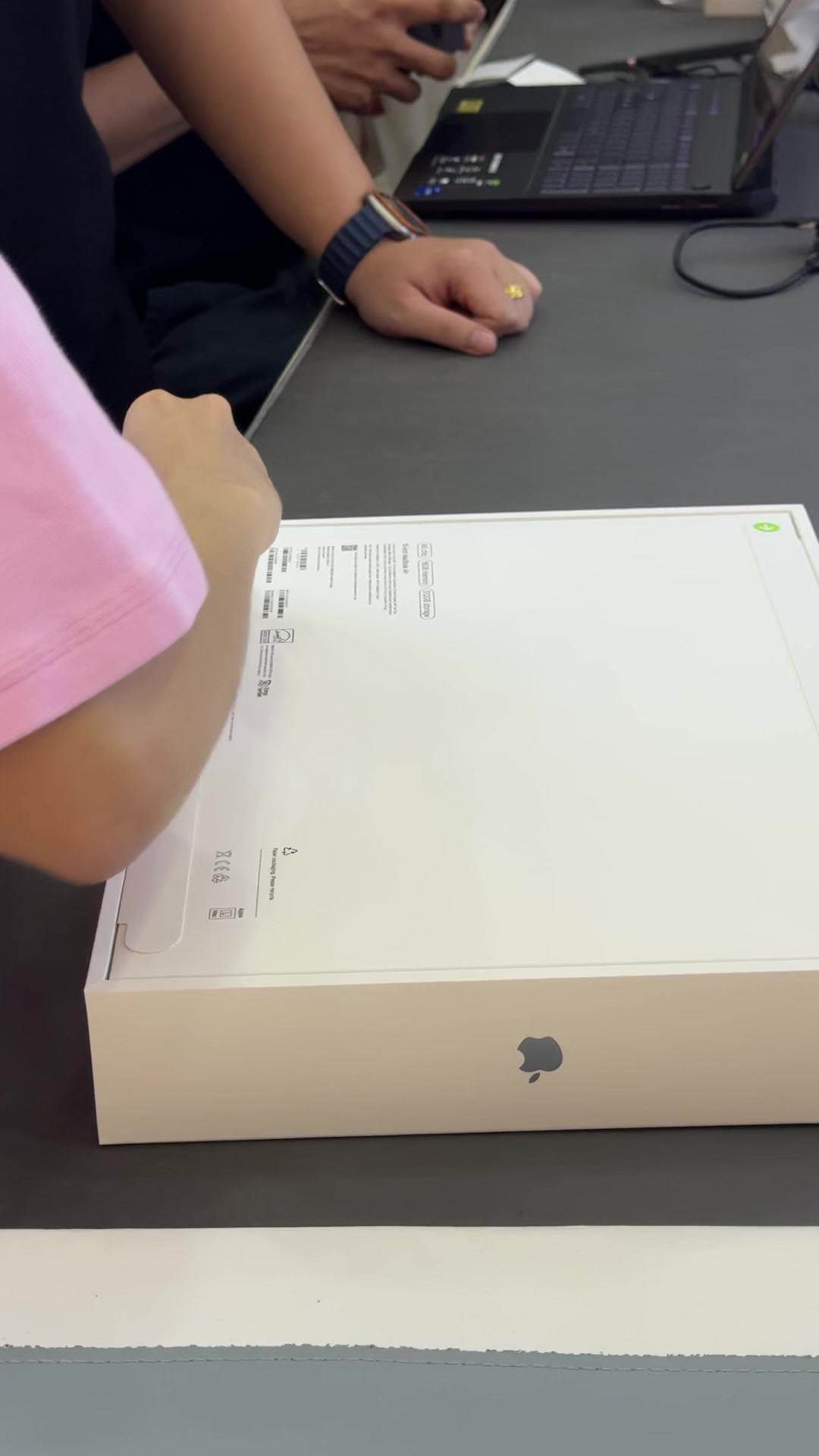 @Beckie Deal Computer បេកគីឌៀល