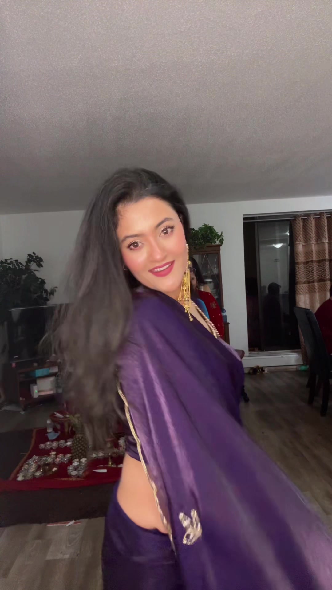 @Ajnabi