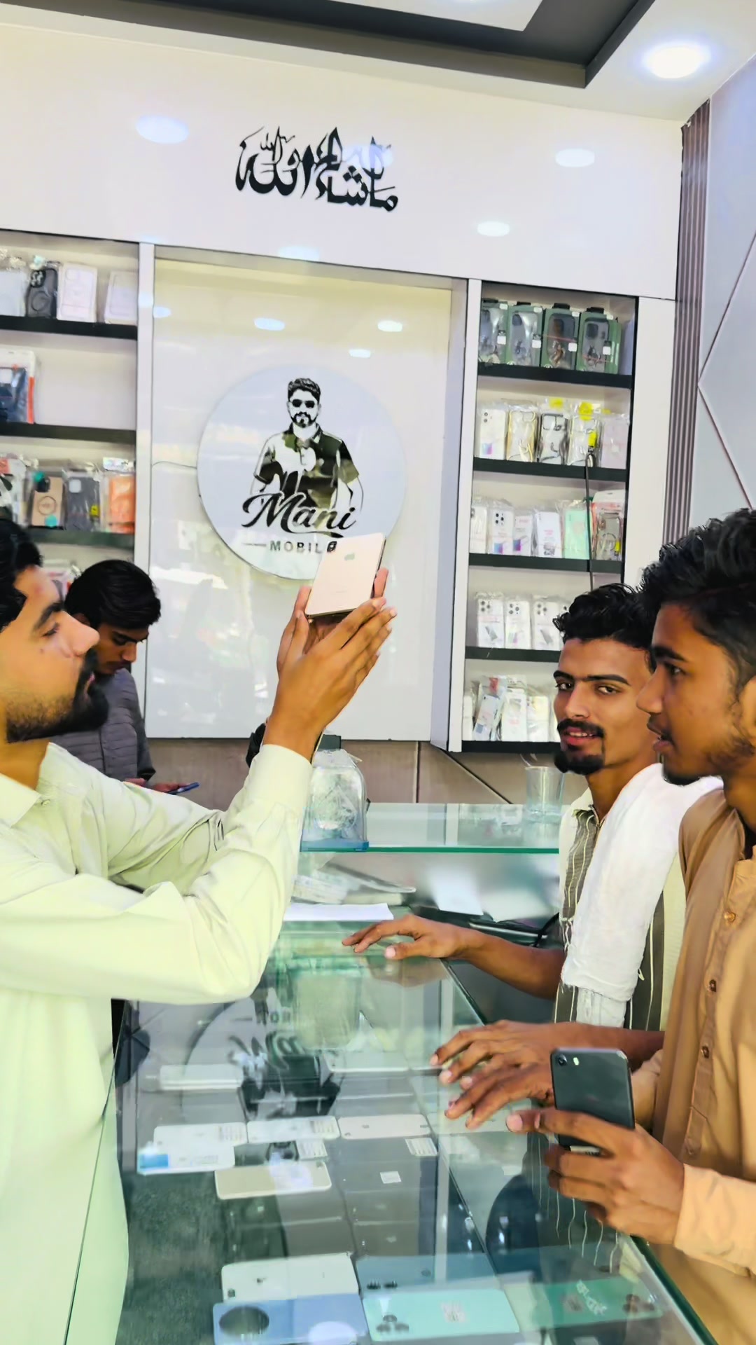 @Mani mobile gojra ✌️