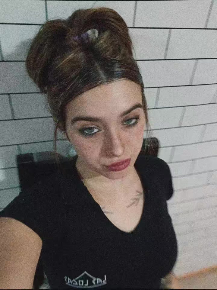@Trinii Moreno