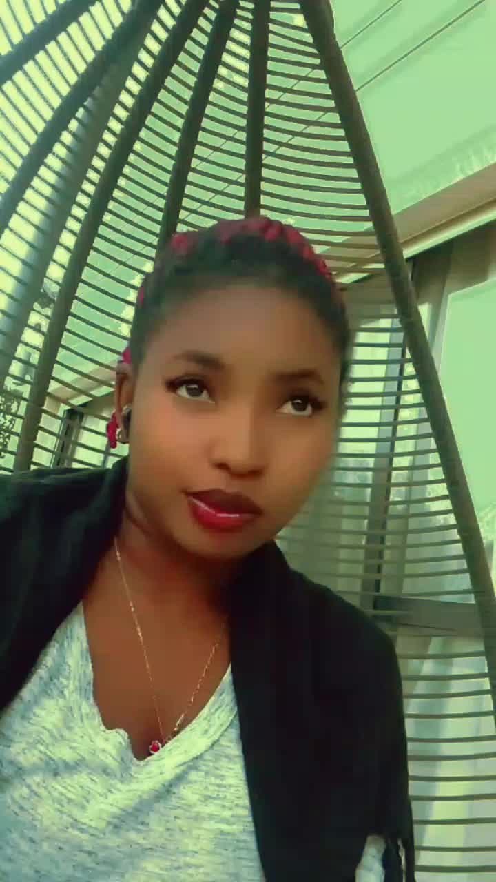 @╰┈➤💜pretty babe 💜💜