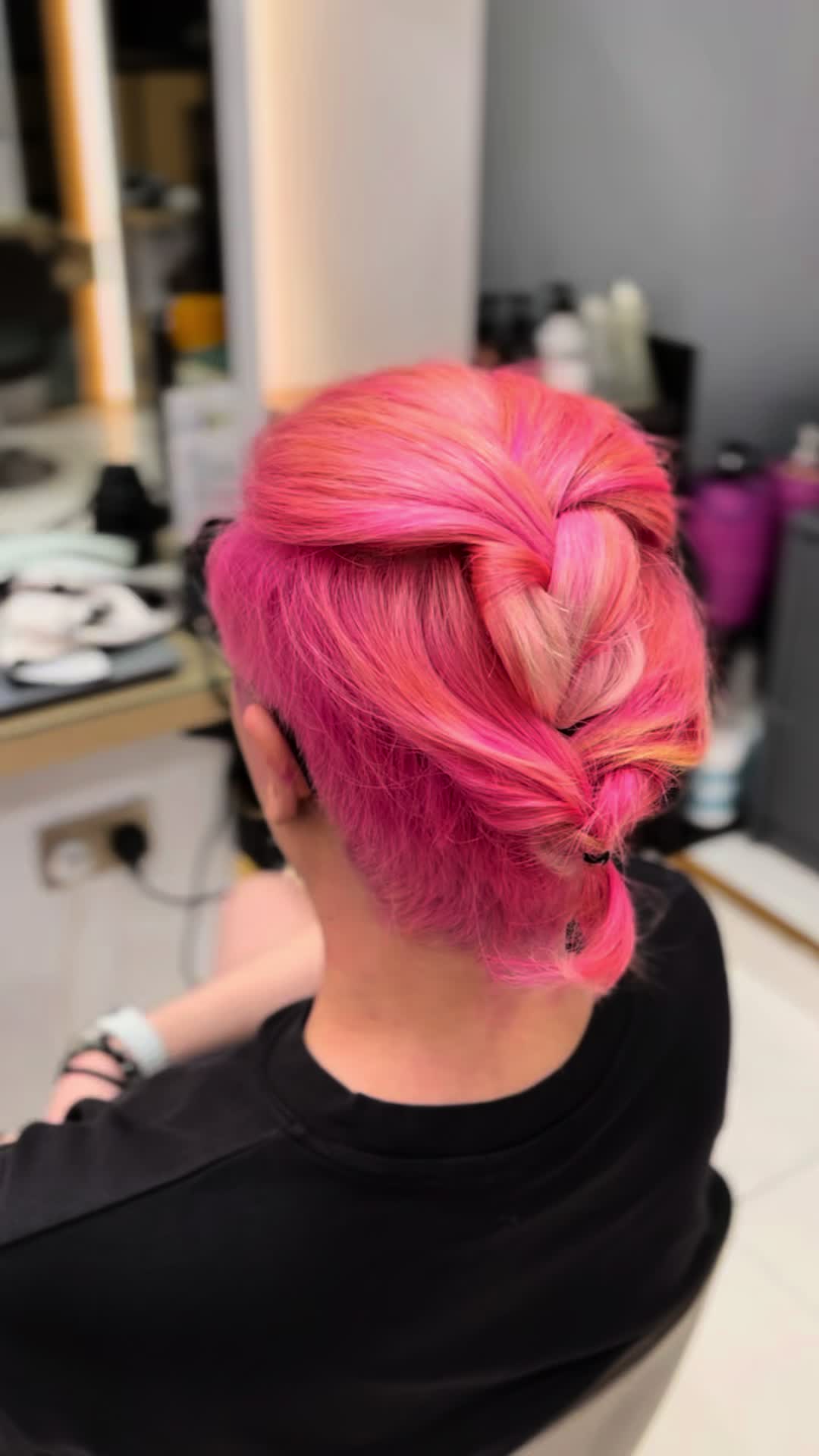 @HairByBillie