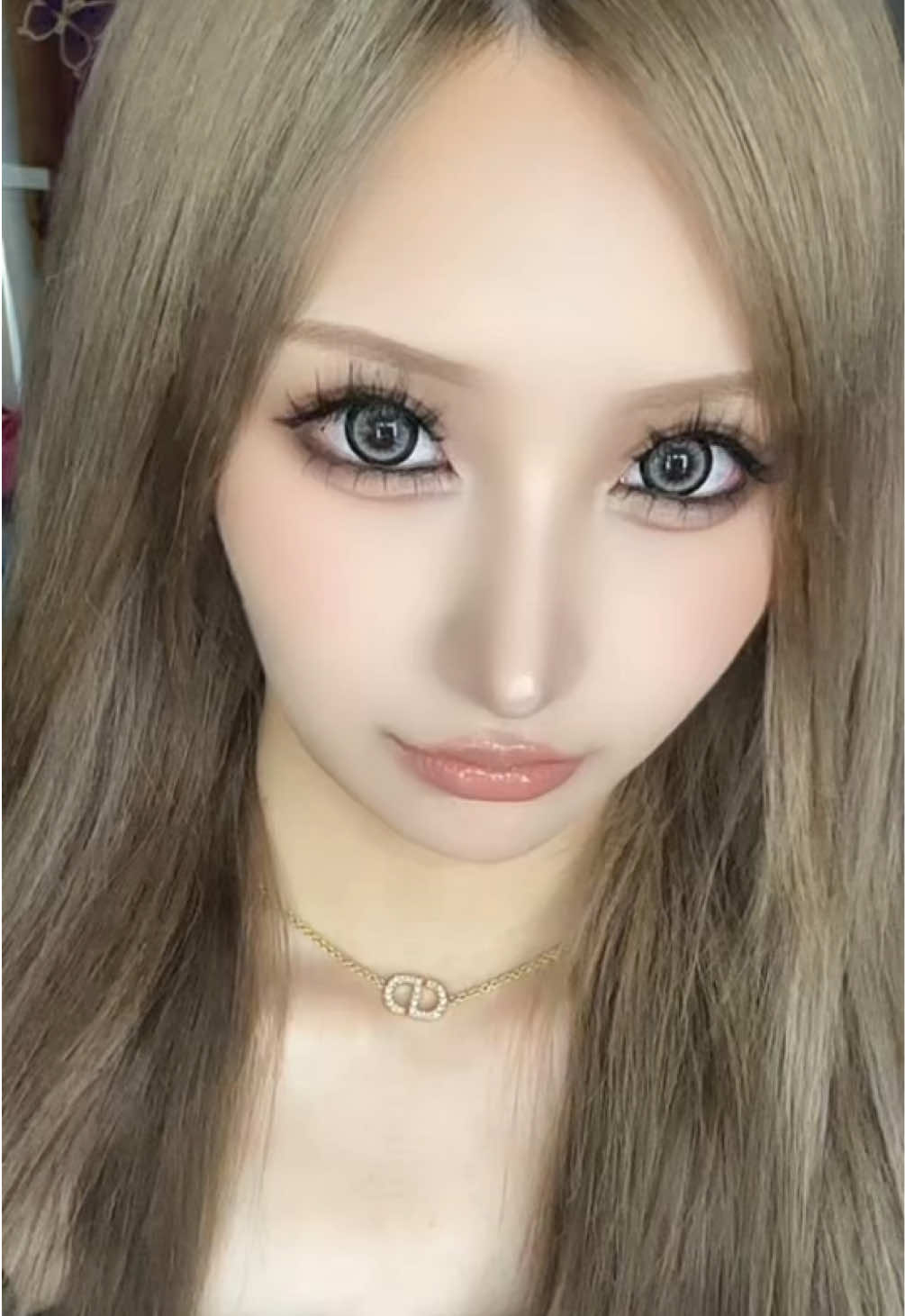 @ねおん