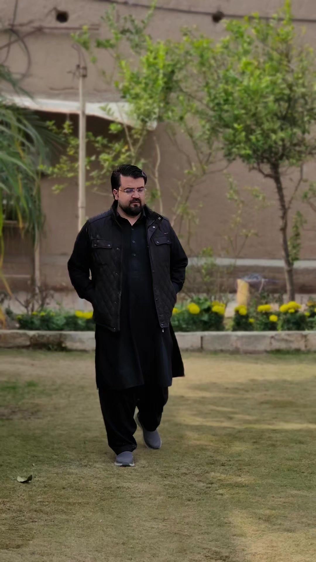 @Tashfain Afridi