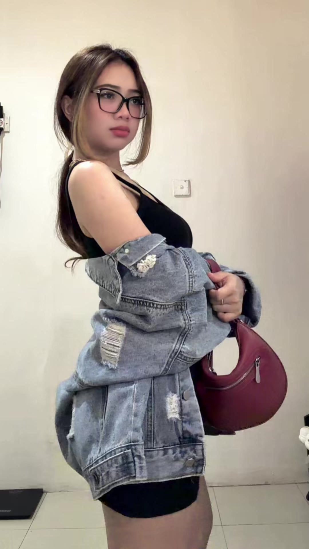 @VELOVE SELLY🌻