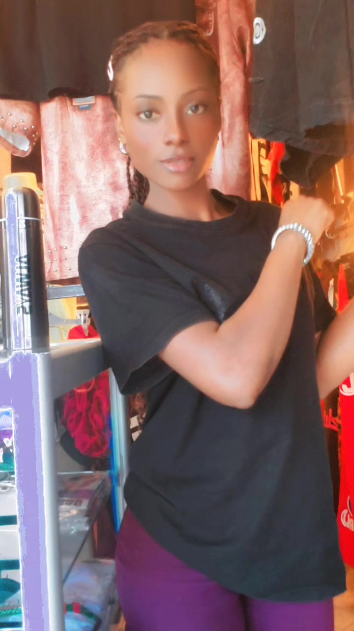 @Skylar Barbie2 🦋🌹💞✨️