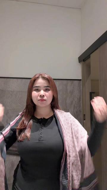 @Hanya M