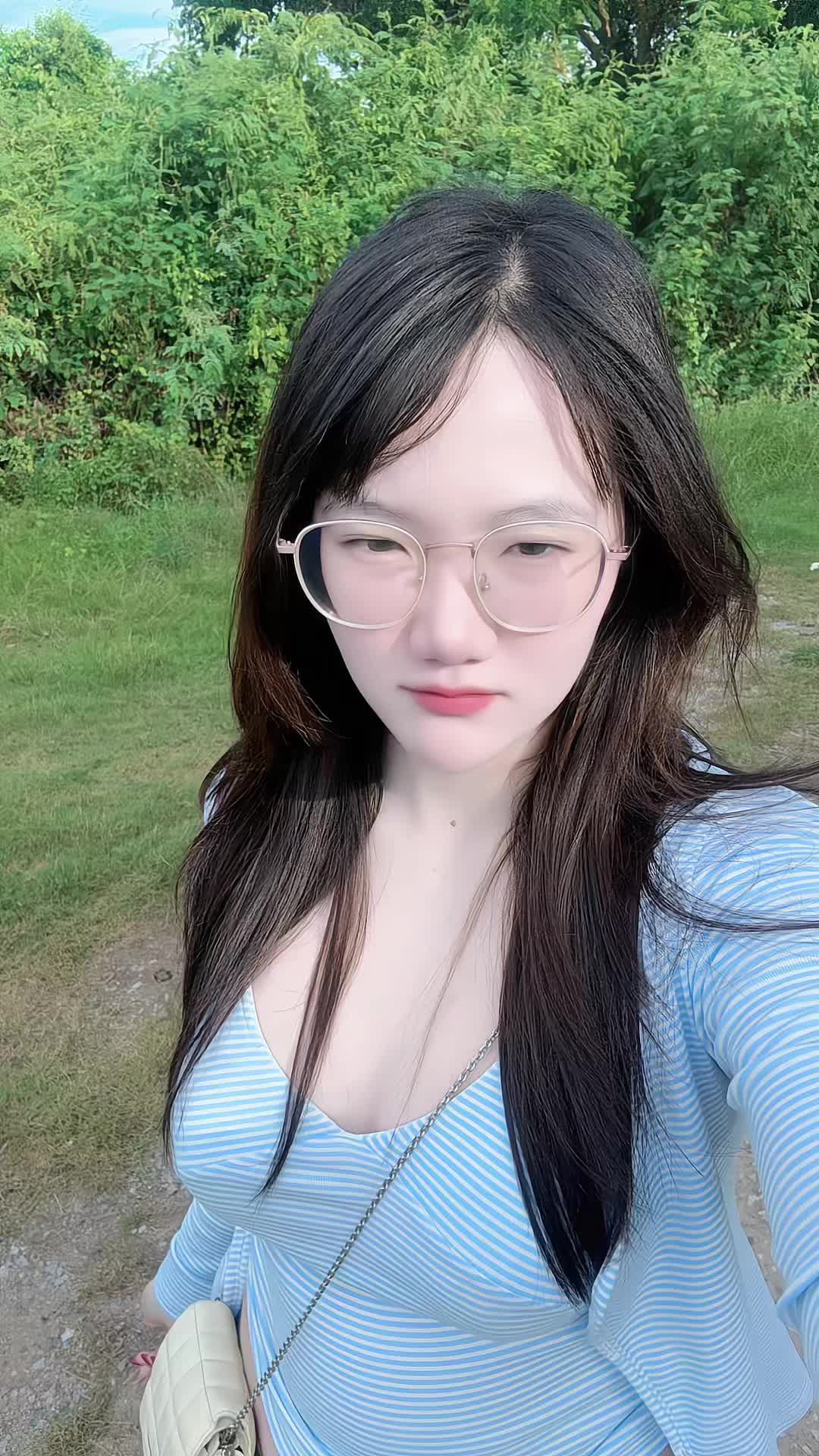 @เพื่อนๆเรียกน้องแว่น🤓