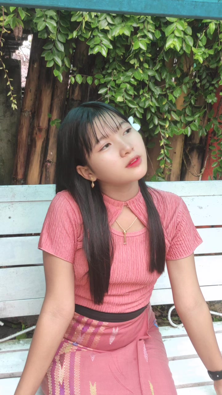 @💫🌻နှင်းနှင်းလှိုင်🌻💫