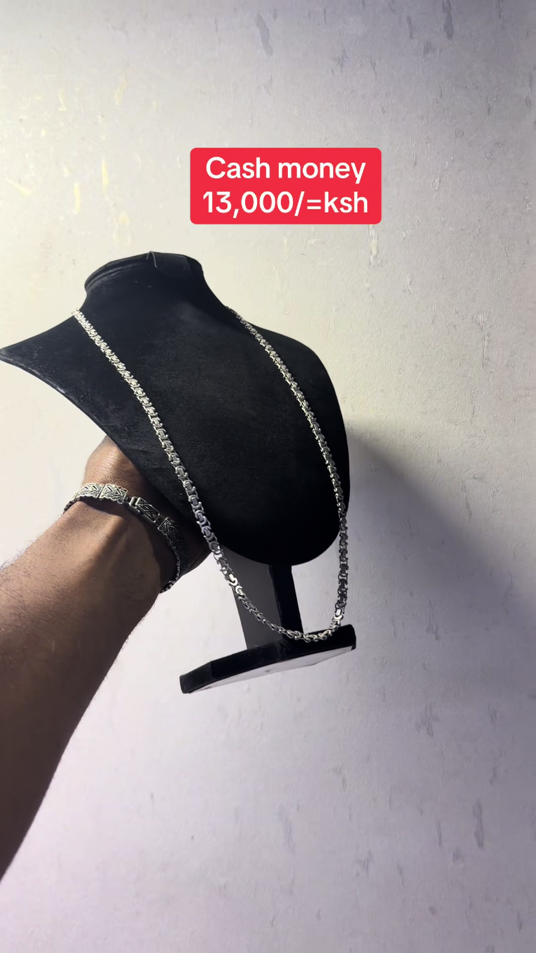 @usiche_jewelry_store