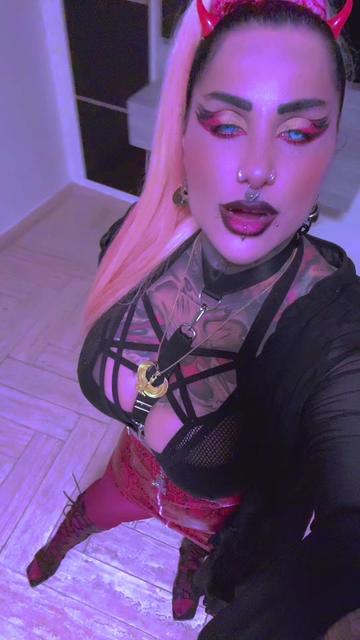 @High Priestess ๐ฑ