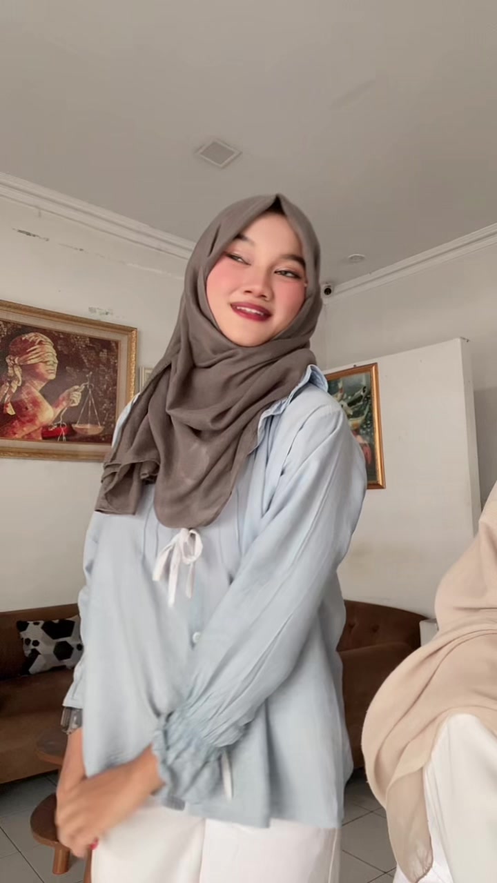 @Faniaaa