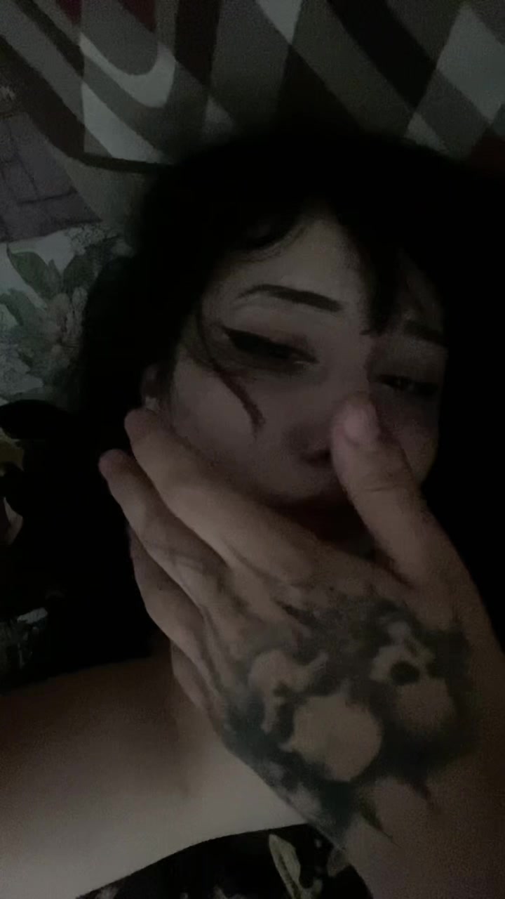 @♰