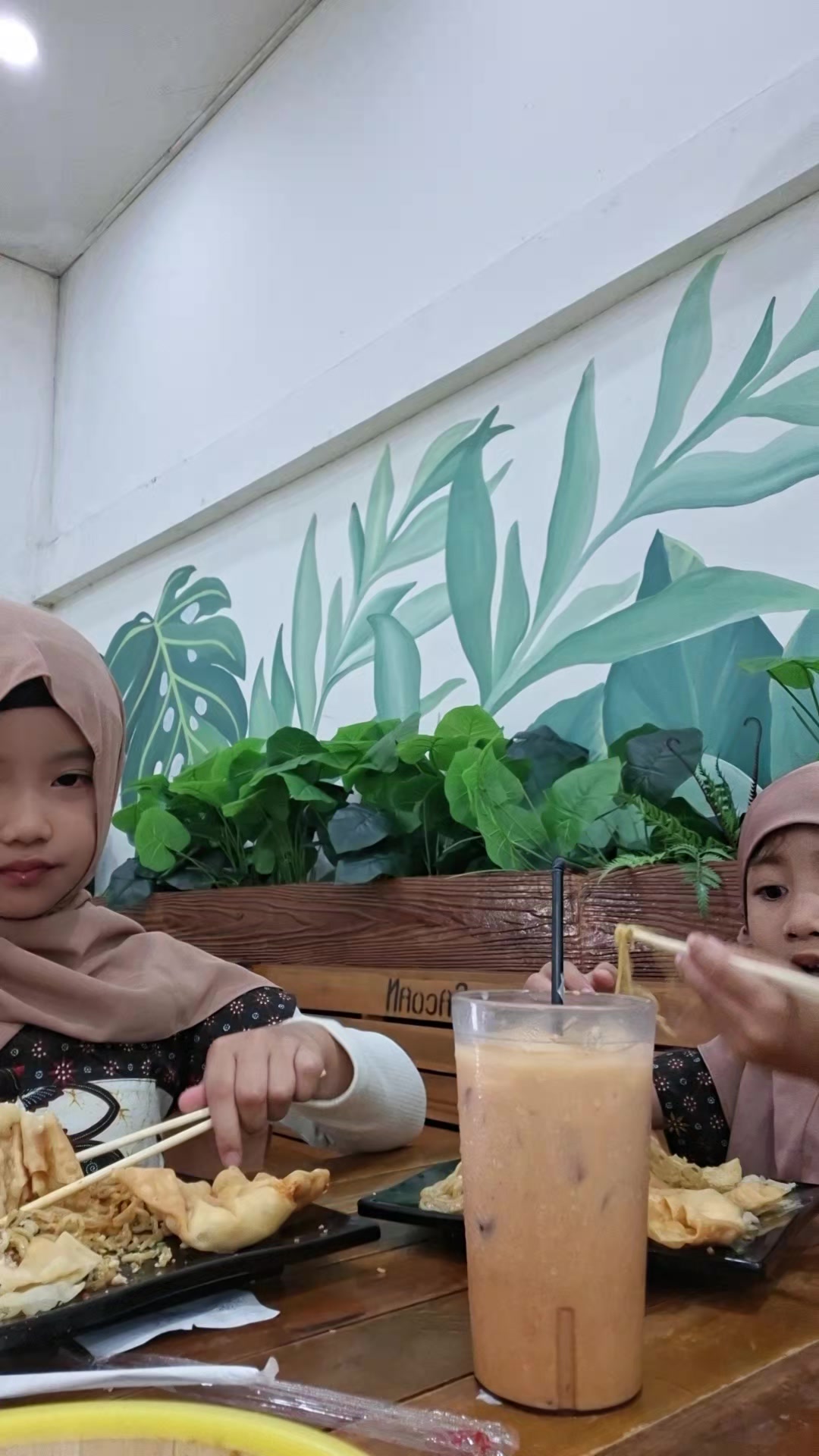 @Surya Herlina🦋
