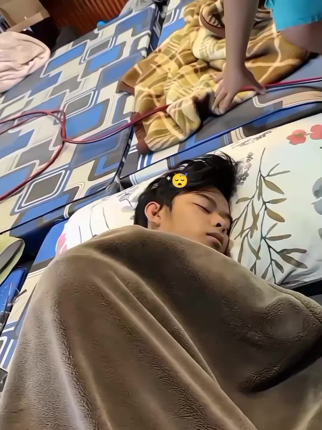 @bruhknsphxt