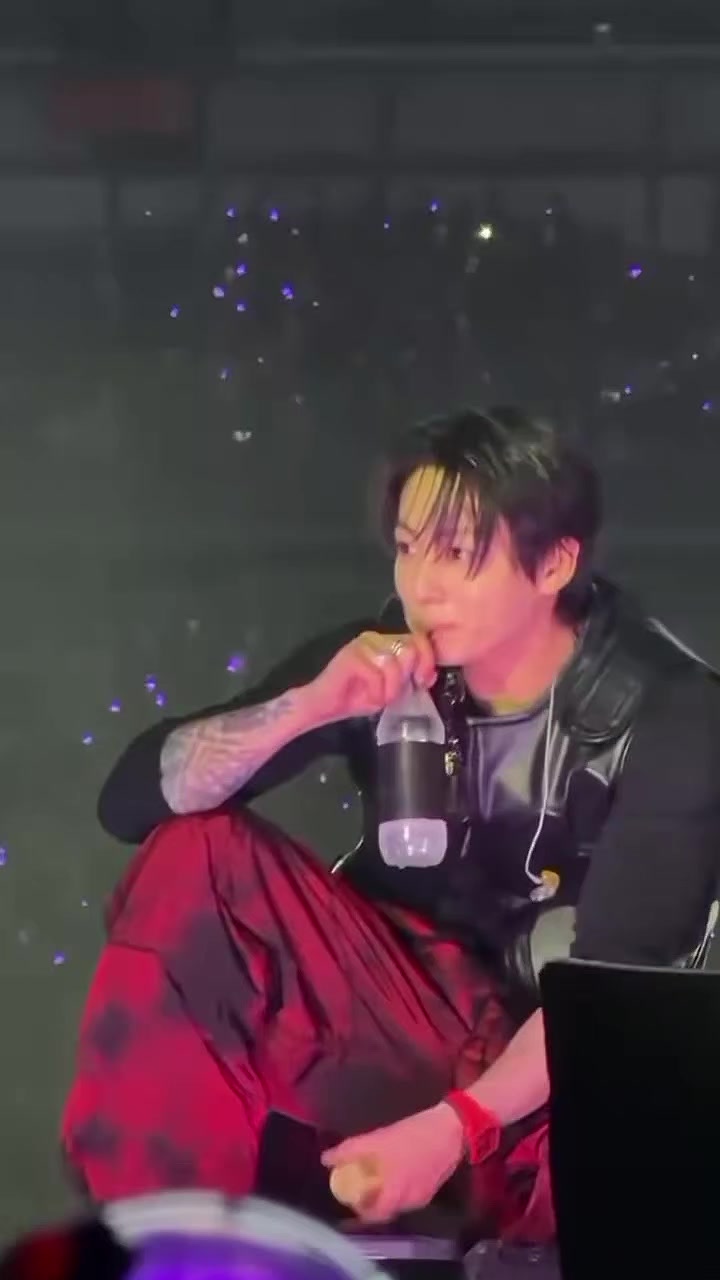 @⟭⟬💜RonaKook🐰⟬⟭