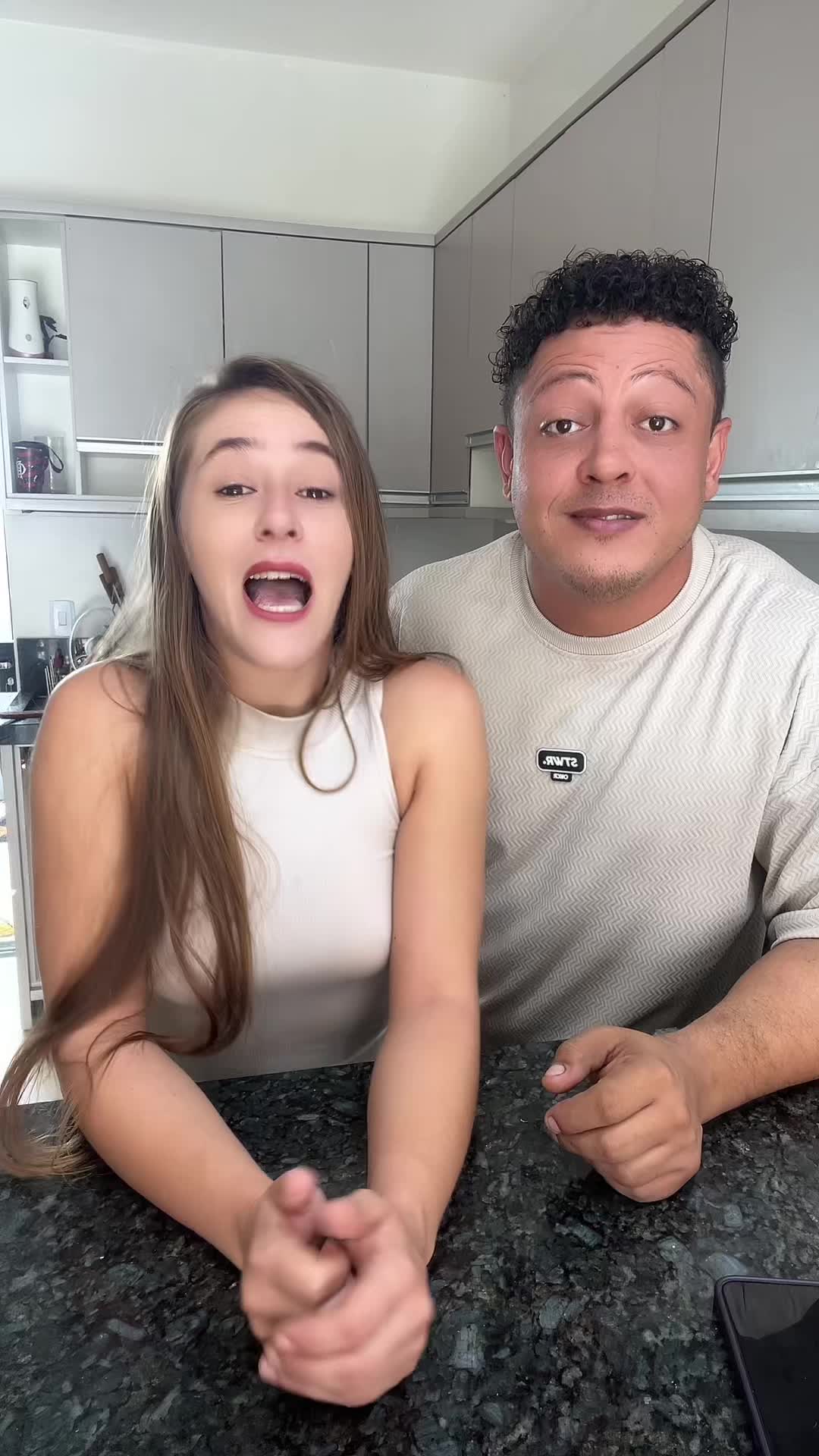 @Casal_cezar_e_reh