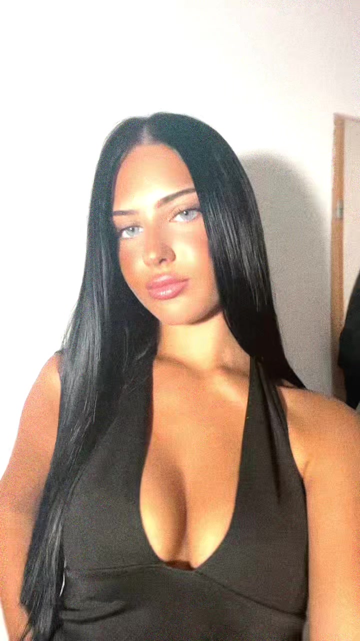 @𝑨𝒏𝒅𝒋𝒆𝒍𝒂