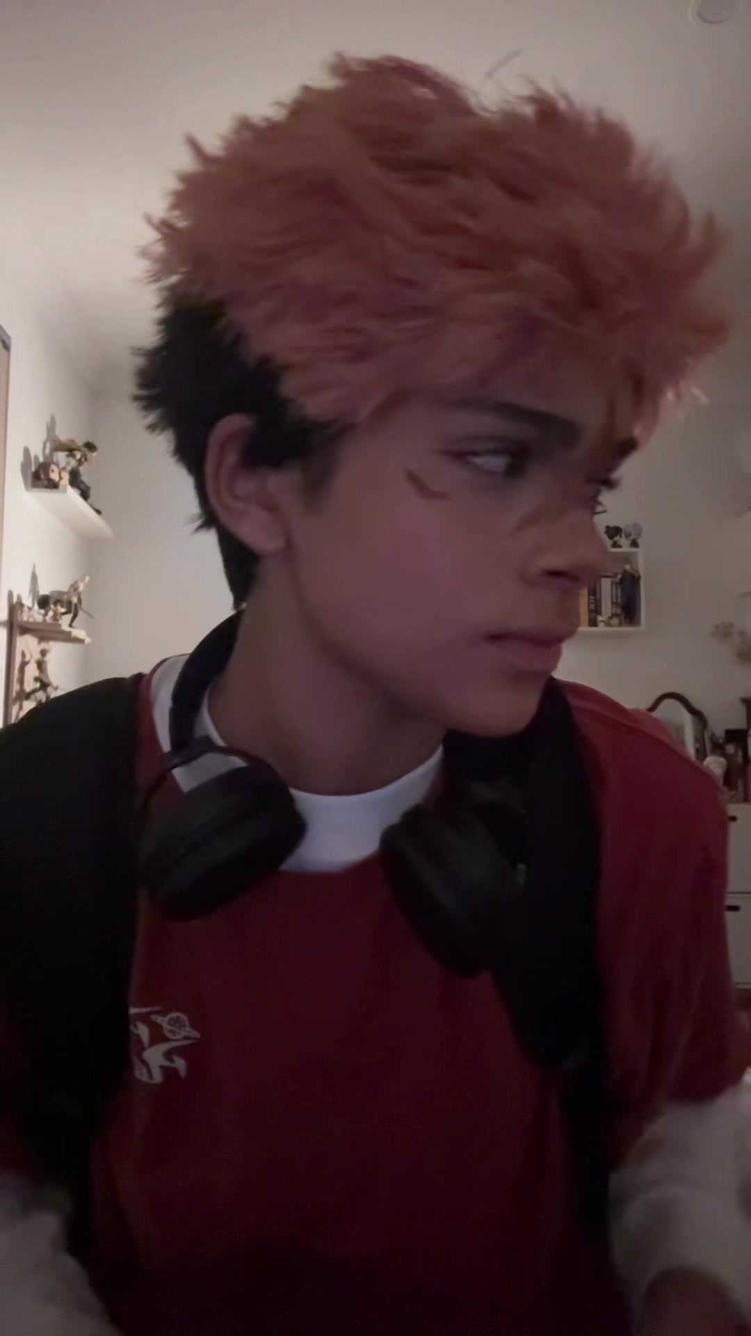 @V4NE