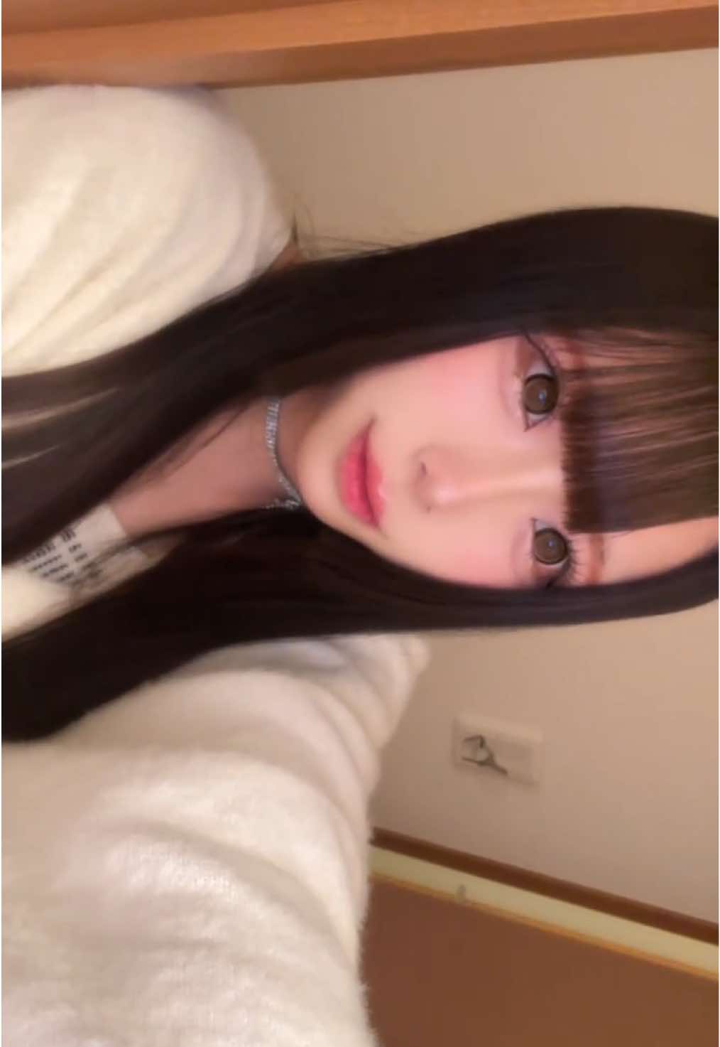 @なな