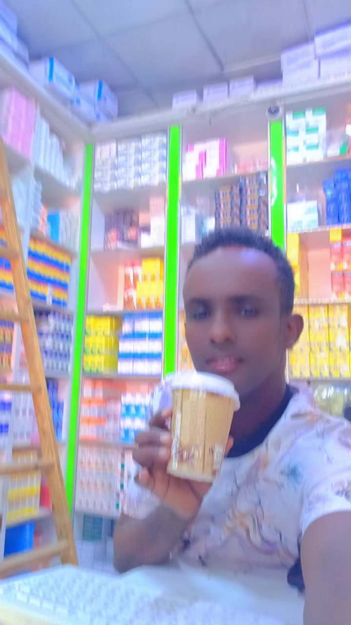 @Hal abuur Baasim