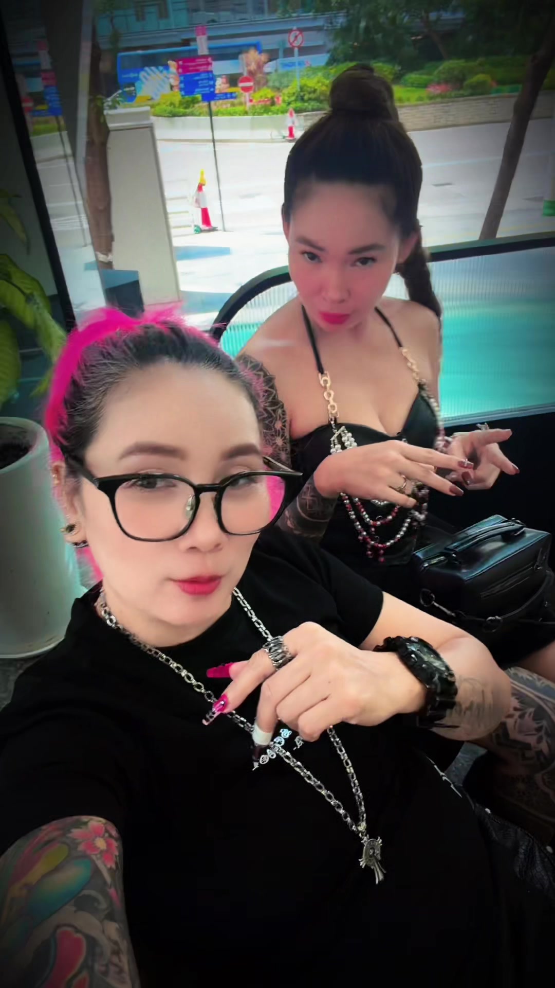 @XhieMaoMao