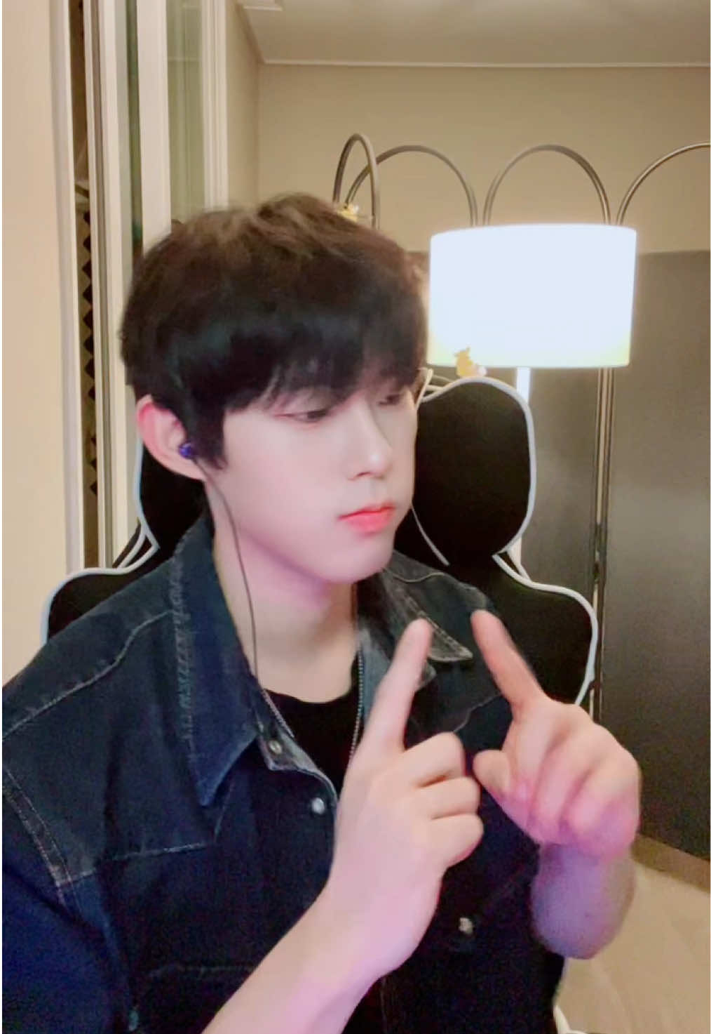 @๐๐ณใใใ_๋๋ฟ๐ณ๐